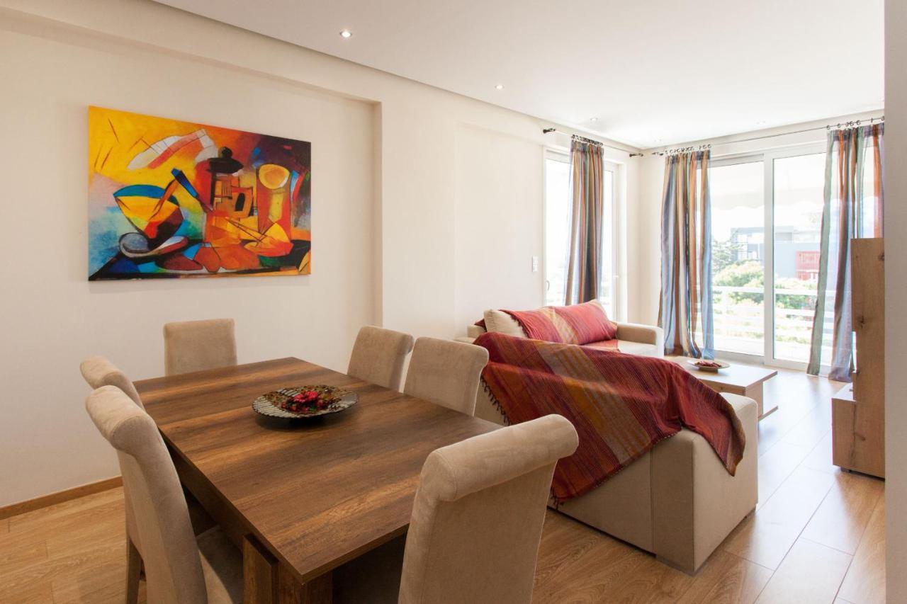 Modern Apt In Glyfada A Breath Away From The Sea - The View Atenas Exterior foto
