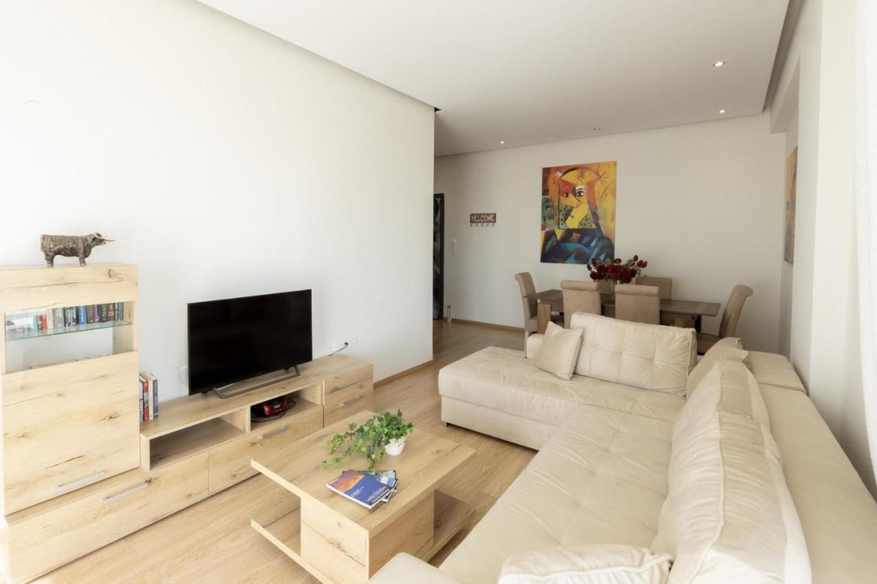 Modern Apt In Glyfada A Breath Away From The Sea - The View Atenas Exterior foto