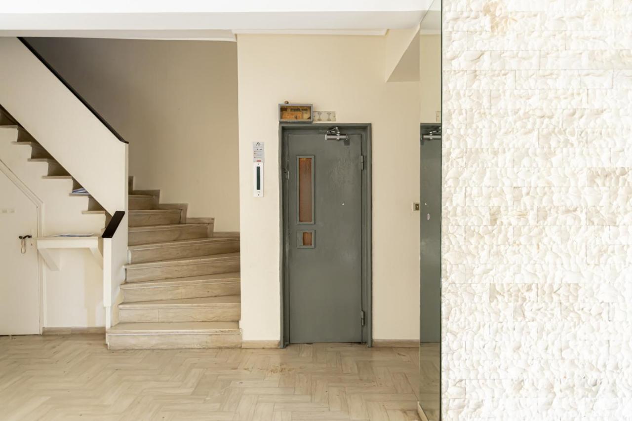 Modern Apt In Glyfada A Breath Away From The Sea - The View Atenas Exterior foto